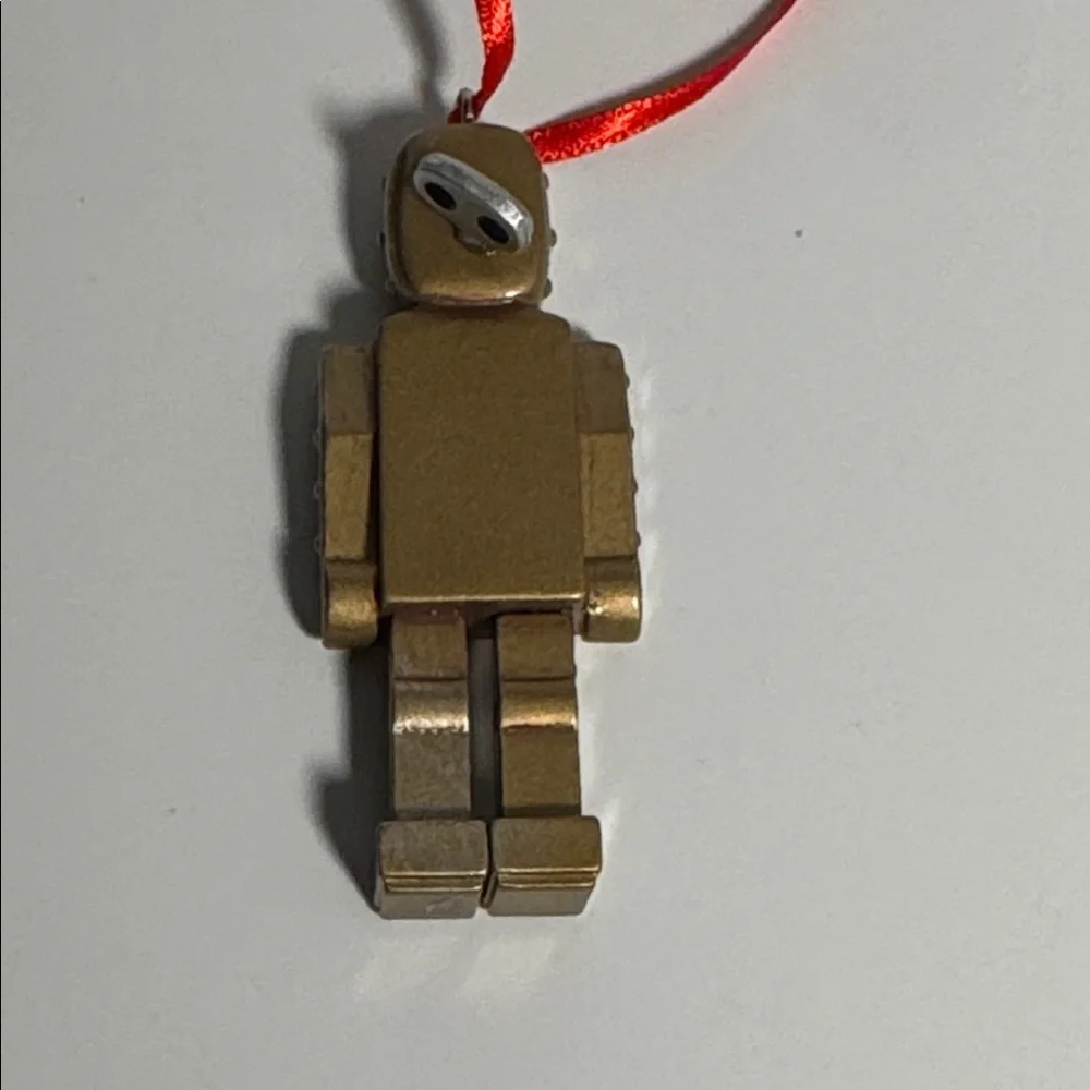 Star Wars Disney‎ Gold and Ornament